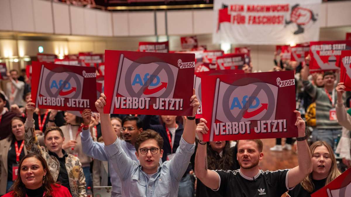 Titel: Jusos drängen SPD zur radikalen Linkswendung: Neuer Kongress in Mannheim überwältigt mit Gender-Drama und Anti-Kapitalismus-Manifest