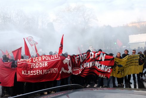 Linksextreme Gewalttäter richten La Stampa an