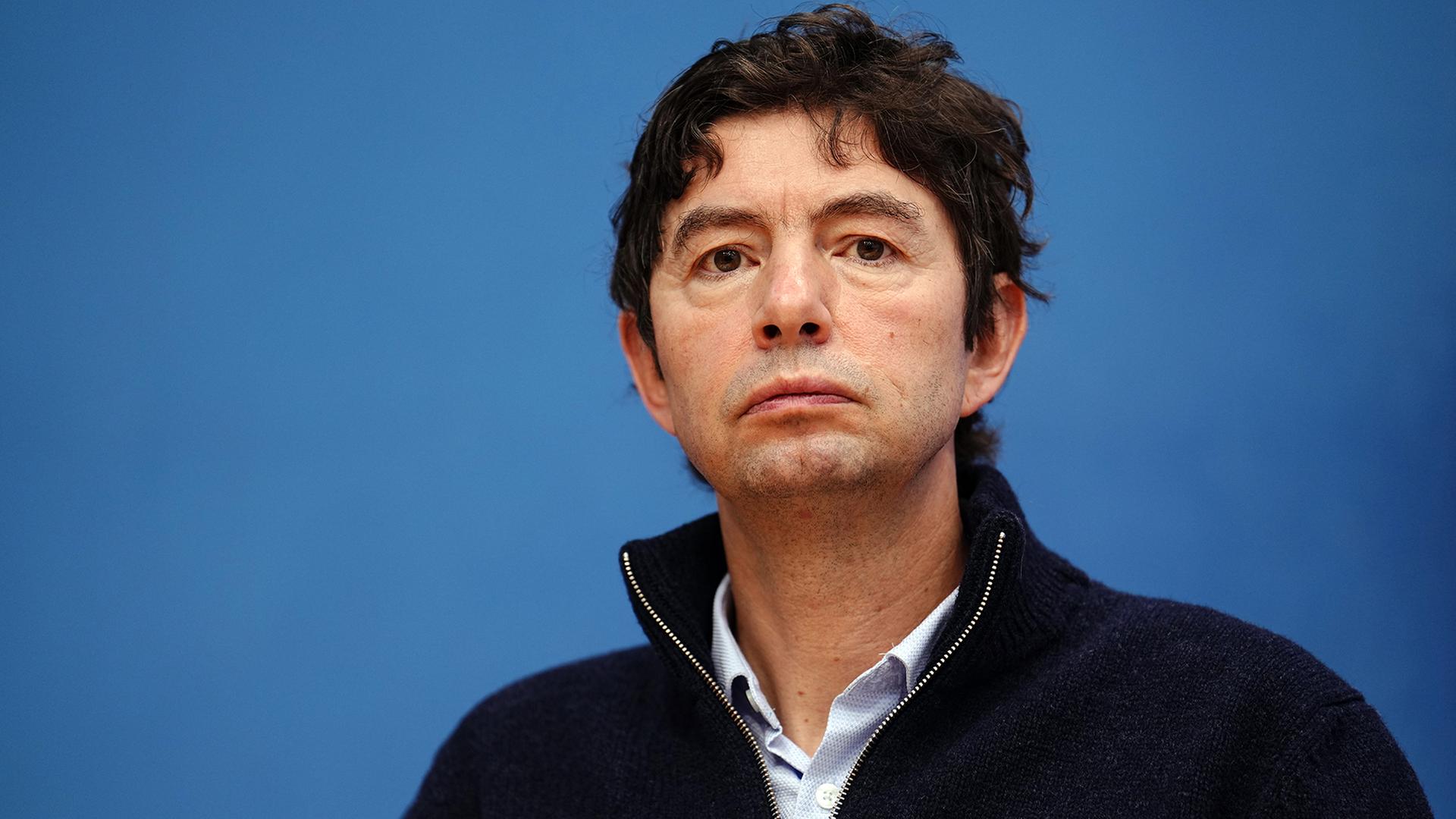 „Drosten’s Corona-Debatten: Ein Rückblick auf unerhörte Widersprüche und fehlende Beweise“