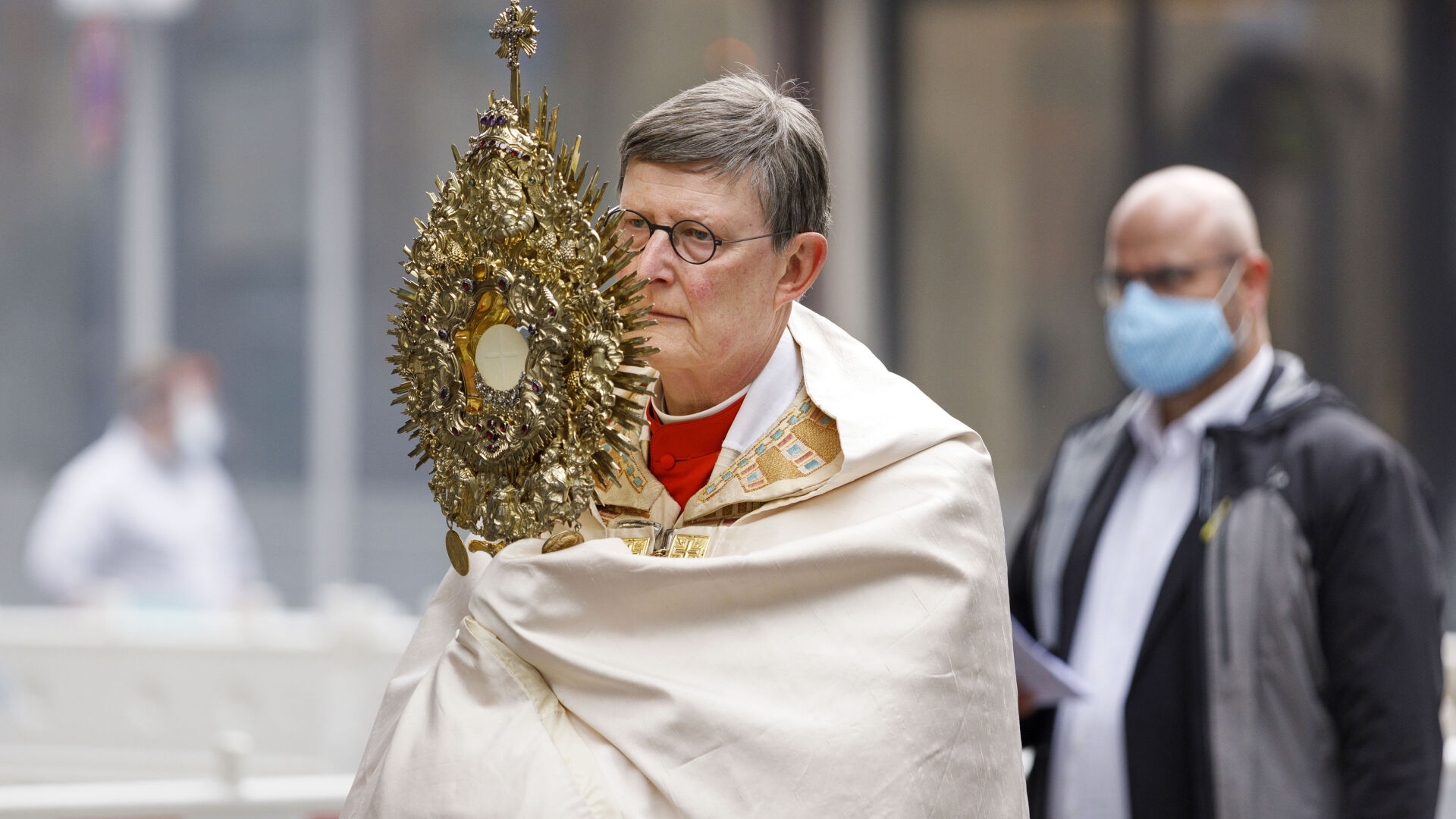 Skandal um Stuttgart-Christmette: Priester kritisiert liturgischen Missbrauch