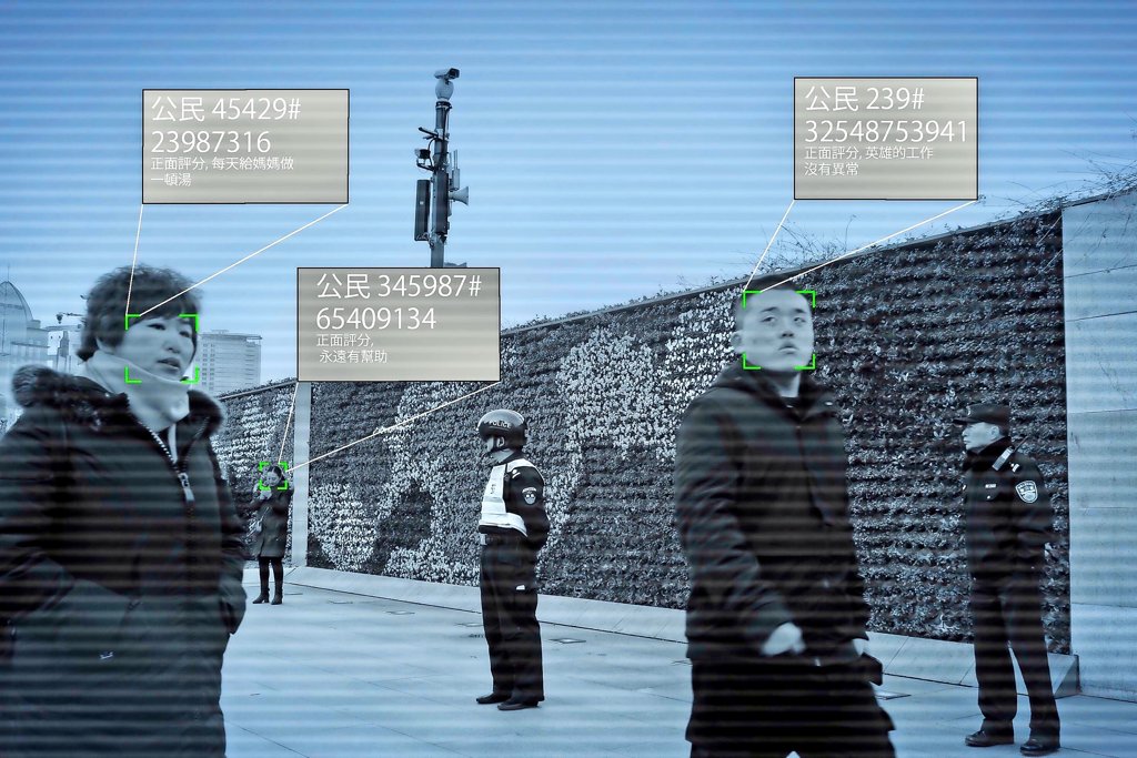 Digitale Überwachung: Wie Staaten die Bürger in der Zange halten