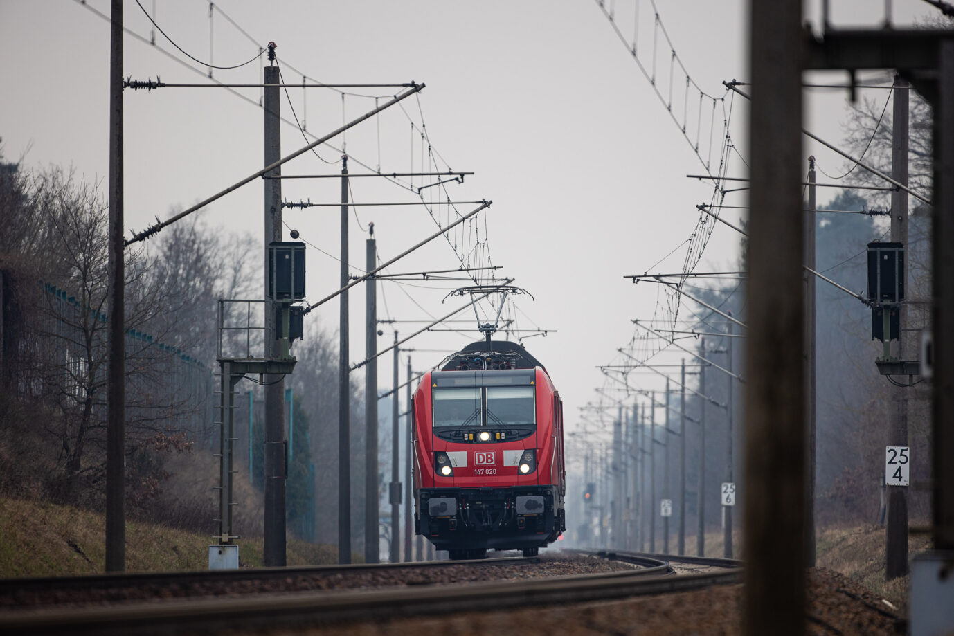 Schusswaffe und Schuld – Polizei lässt Iraker auf freien Fuß gehen nach Anschlag in Aachen