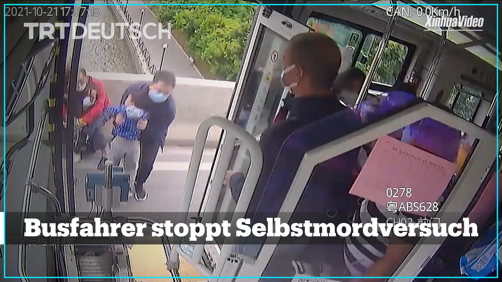 Gebet vor Gesetz? Busfahrer stoppt vollbesetzten Bus in Ergoldingen