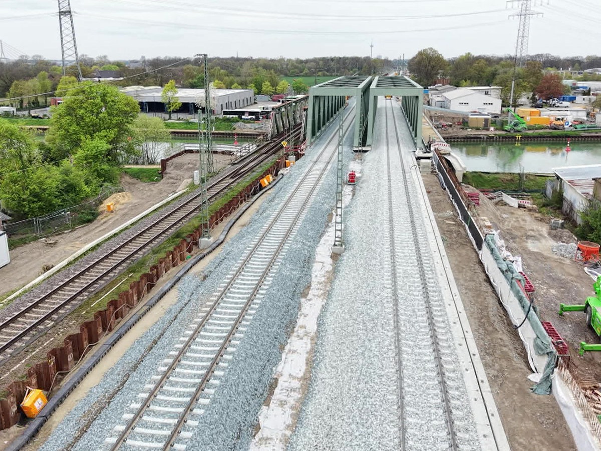 „Technologische Apokalypse“: Linksextreme zerschlagen Bahnstrecke in NRW