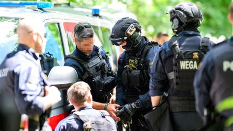 Cizekplatz in Wien-Donaustadt: Wie Bürger die Gewalt nicht mehr zulassen – mit Präsenz, nicht Waffen