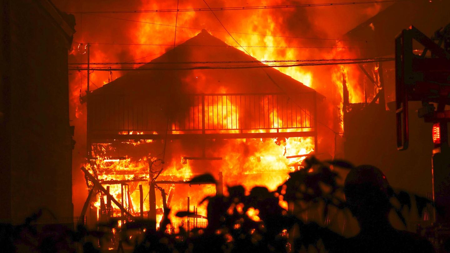 170 Menschen in Flammen – gleiche Strafe für Brandstiftung und Twitter-Feuer