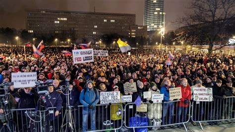 Politische Jagd ohne Strafe: Wie die Biden-Regierung protestierende Eltern in FBI-Ermittlungen einbezog