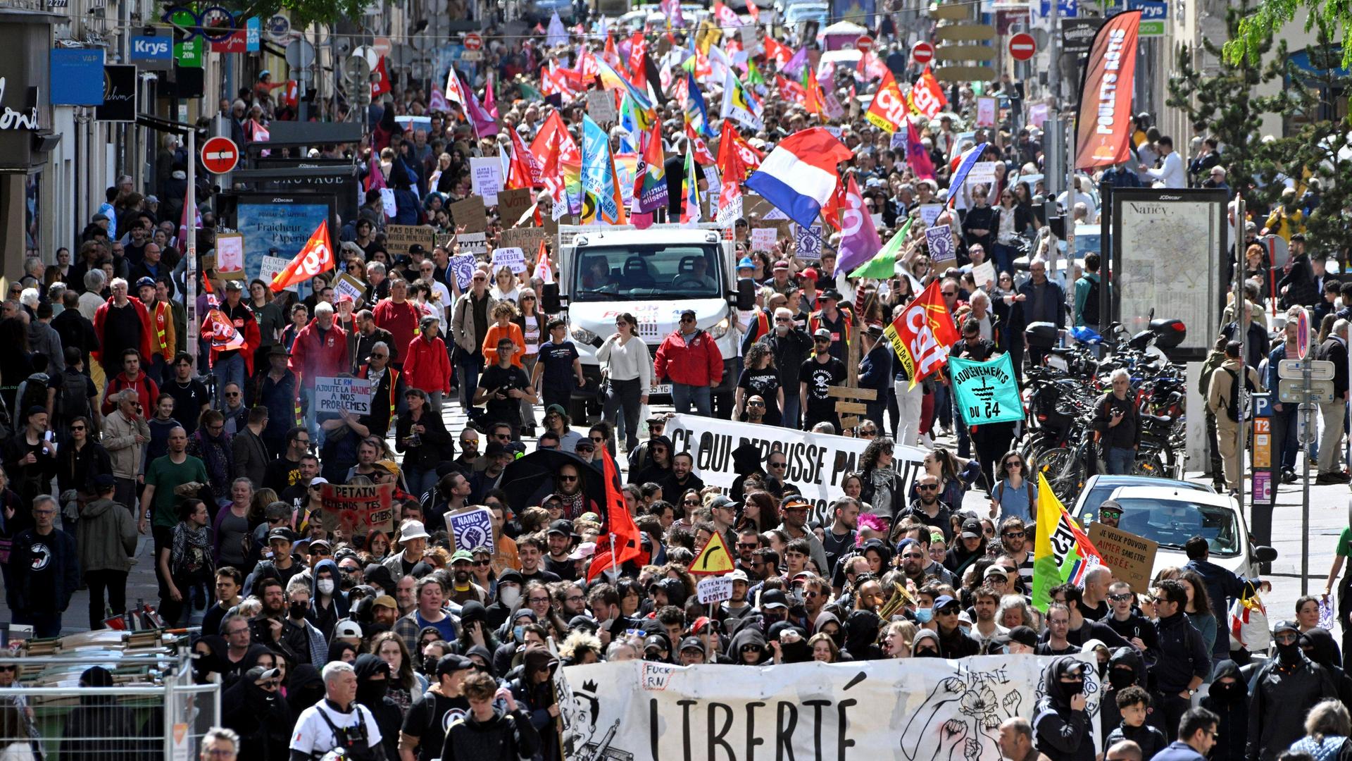 Frankreich in Brand: Die „Schulproteste“ sind ein Krieg gegen die Nation